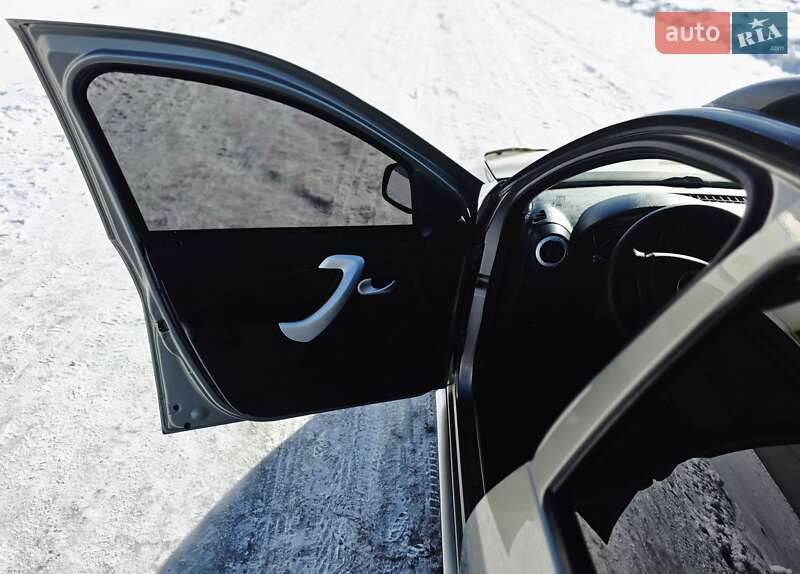 Хэтчбек Renault Sandero 2011 в Киеве