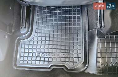 Хэтчбек Renault Sandero 2011 в Киеве