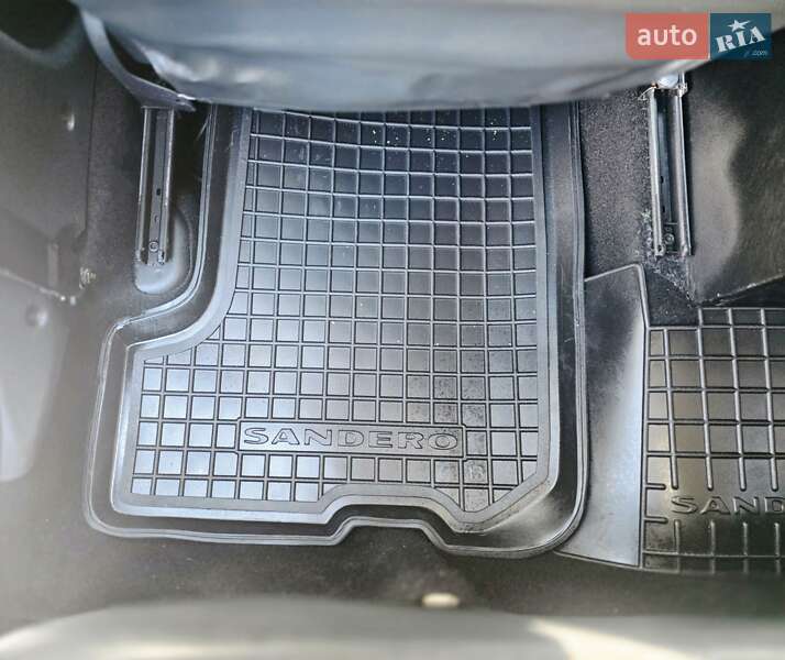 Хэтчбек Renault Sandero 2011 в Киеве
