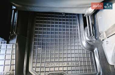 Хэтчбек Renault Sandero 2011 в Киеве