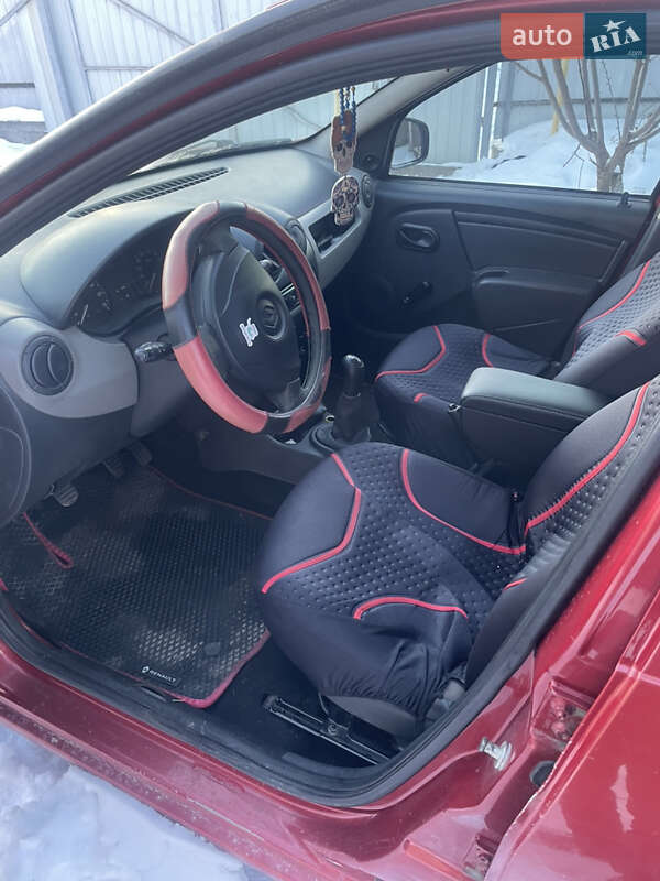 Хэтчбек Renault Sandero 2010 в Хмельницком