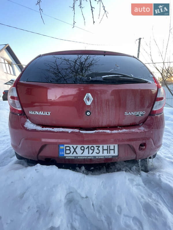 Хэтчбек Renault Sandero 2010 в Хмельницком