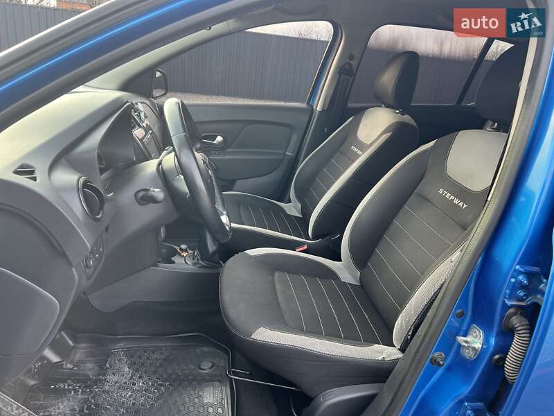 Хэтчбек Renault Sandero 2017 в Виноградове фото 8 Хэтчбек Renault Sandero 2017 в Виноградове