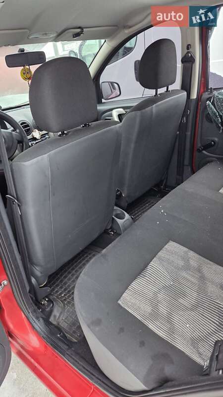 Хэтчбек Renault Sandero 2010 в Белой Церкви фото 11 Хэтчбек Renault Sandero 2010 в Белой Церкви