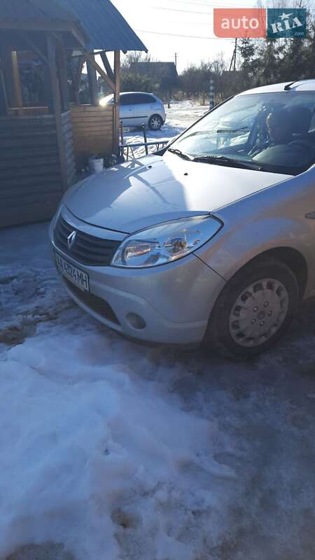 Renault Sandero 2012