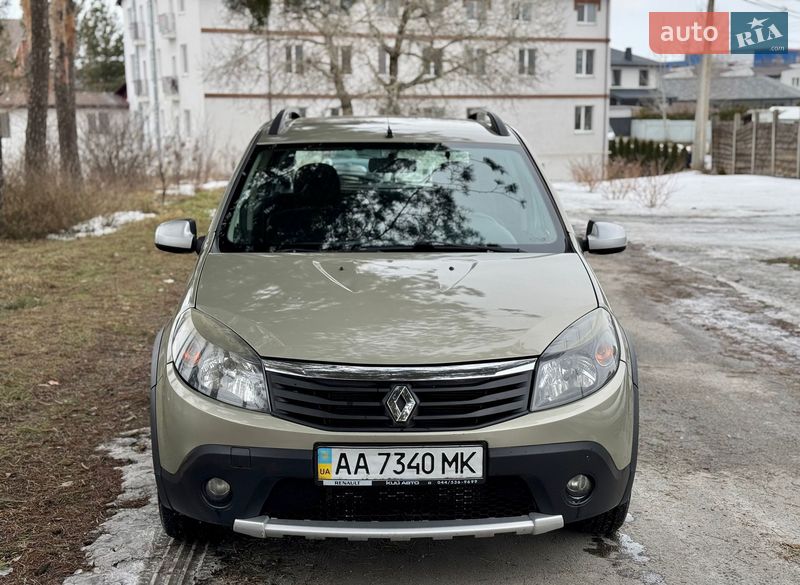 Хэтчбек Renault Sandero 2012 в Киеве