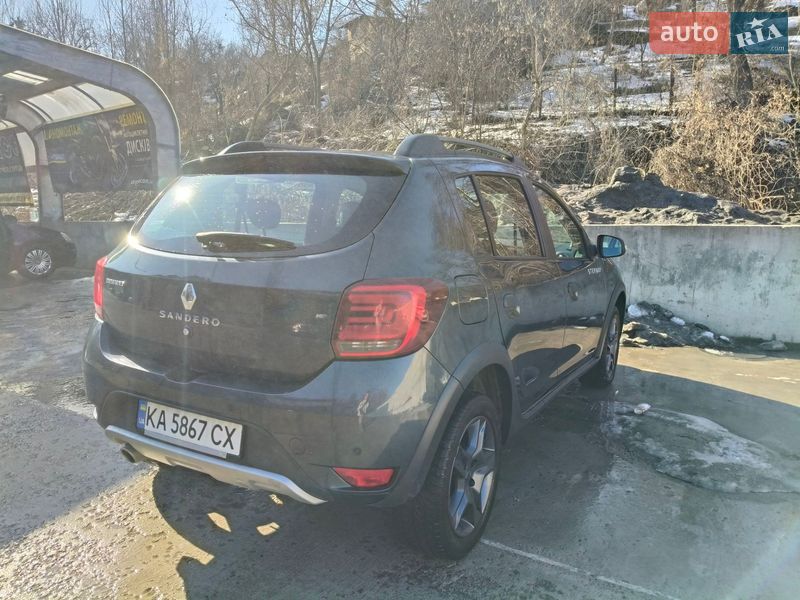 Хэтчбек Renault Sandero 2017 в Киеве