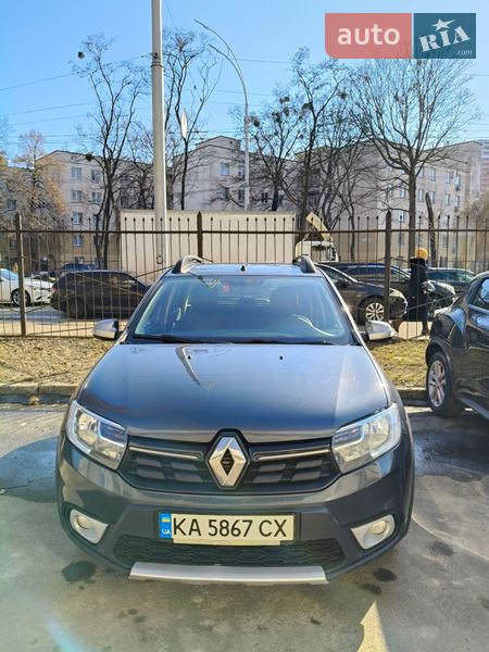 Хэтчбек Renault Sandero 2017 в Киеве