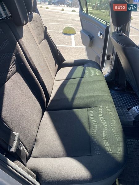 Хэтчбек Renault Sandero 2013 в Киеве