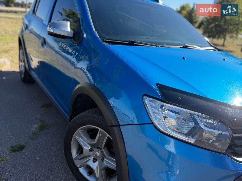 Хетчбек Renault Sandero 2016 в Черкасах