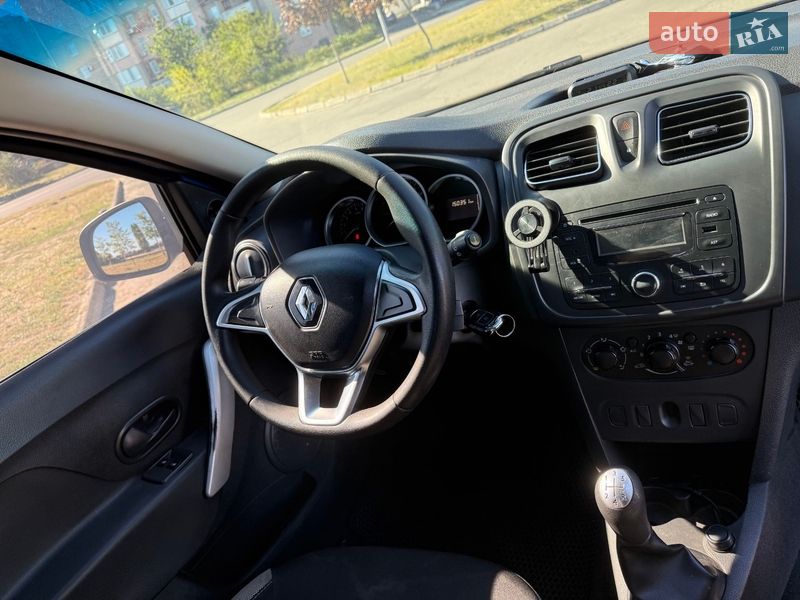 Хетчбек Renault Sandero 2016 в Черкасах