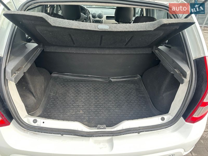 Хетчбек Renault Sandero 2012 в Кременчуці