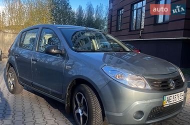 Хэтчбек Renault Sandero 2010 в Киеве