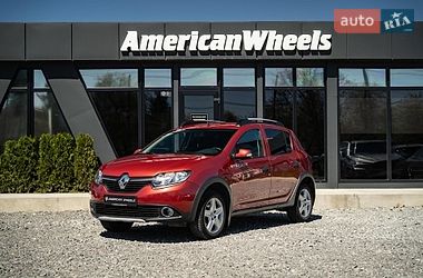 Хэтчбек Renault Sandero 2016 в Черновцах