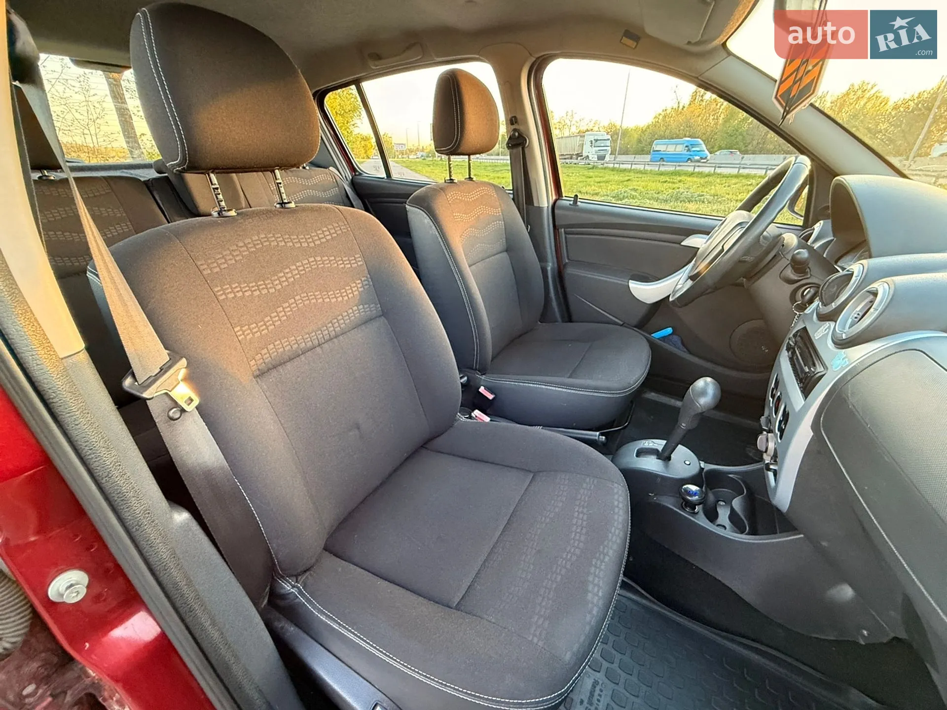 2012 Renault Sandero - мініатюра 21