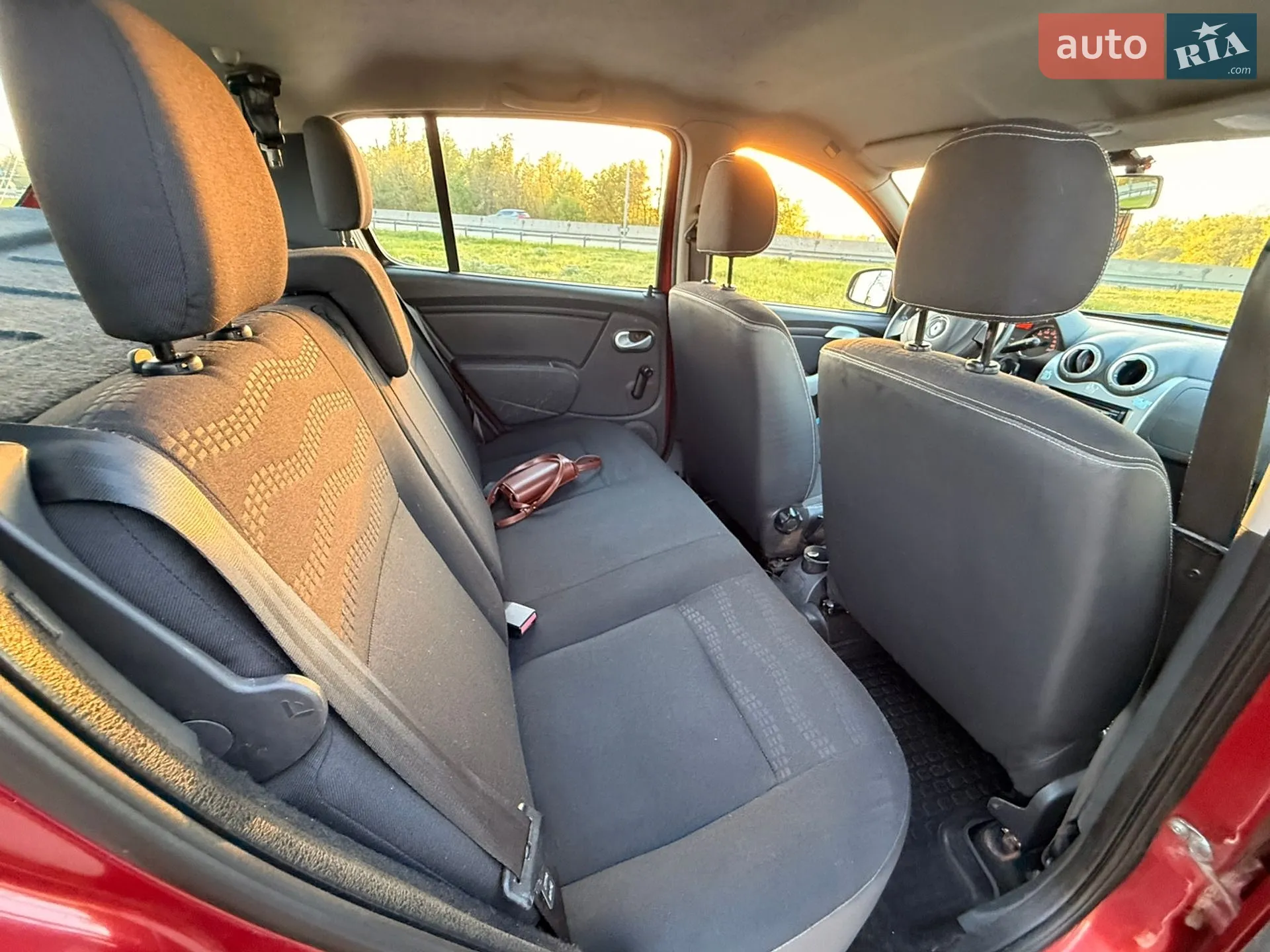 2012 Renault Sandero - мініатюра 24