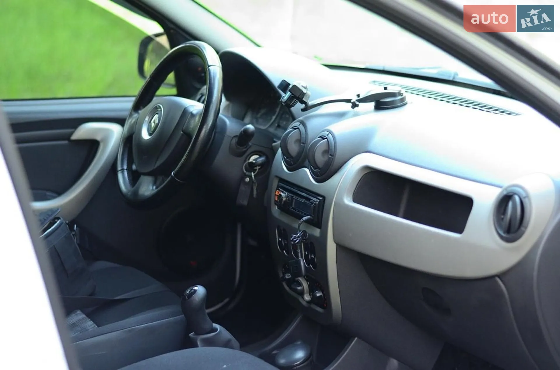 2010 Renault Sandero - мініатюра 8