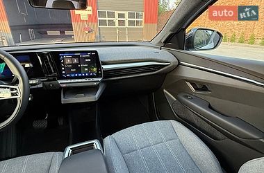 Позашляховик / Кросовер Renault Scenic E-Tech 2024 в Рівному фото 35 Позашляховик / Кросовер Renault Scenic E-Tech 2024 в Рівному