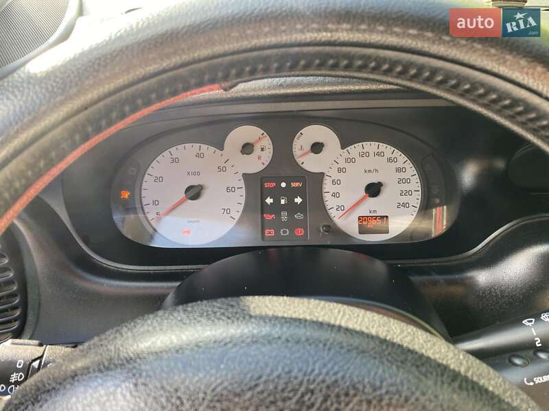 Минивэн Renault Scenic RX4 2002 в Смеле