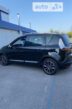 Минивэн Renault Scenic XMOD 2013 в 