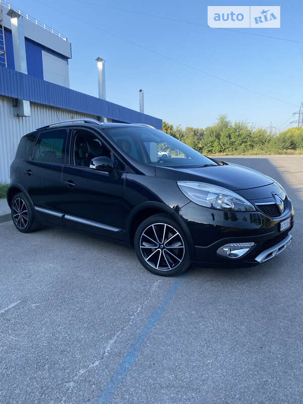Минивэн Renault Scenic XMOD 2013 в 