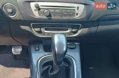 Минивэн Renault Scenic XMOD 2014 в 