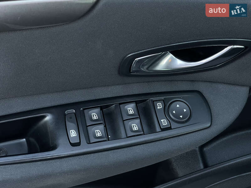 Минивэн Renault Scenic XMOD 2013 в Бердичеве