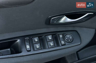 Минивэн Renault Scenic XMOD 2013 в 