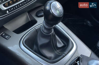 Минивэн Renault Scenic XMOD 2013 в 