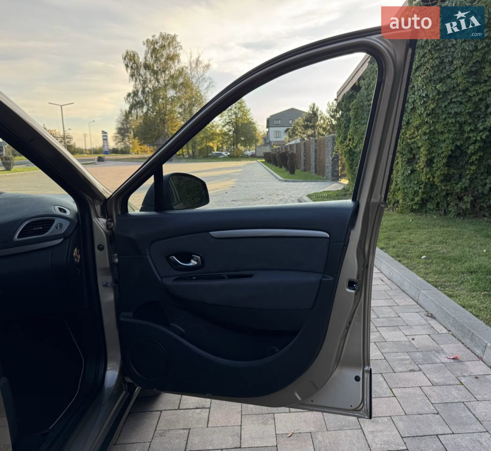 2016 Renault Scenic - мініатюра 31