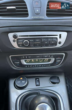 Минивэн Renault Scenic XMOD 2013 в 