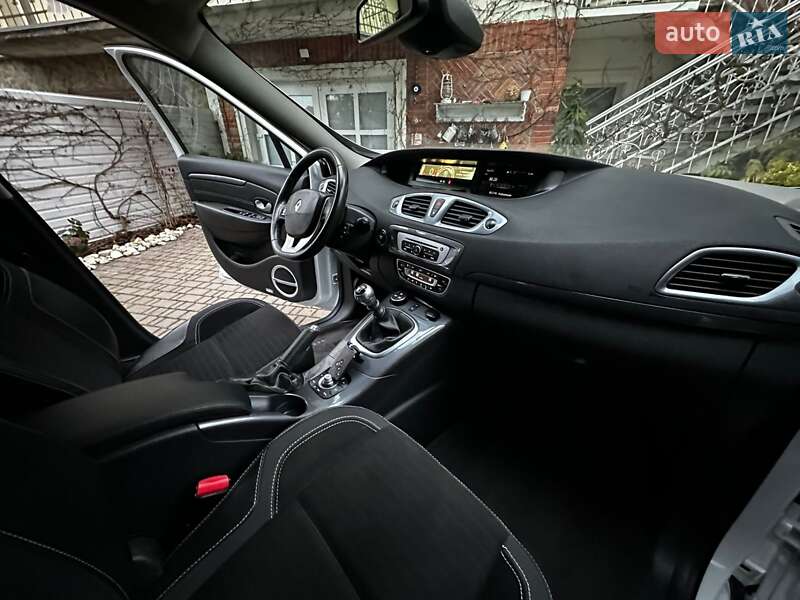 Мінівен Renault Scenic XMOD 2015 в Львові