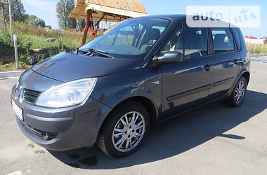 Минивэн Renault Scenic 2009 в 