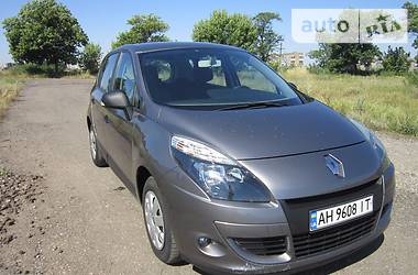 Минивэн Renault Scenic 2010 в Краматорске