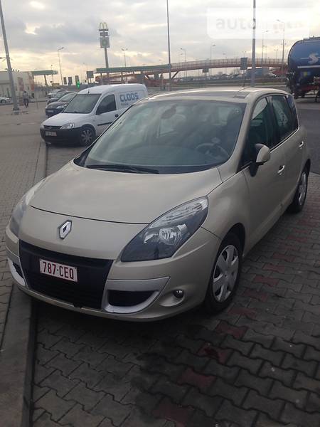 Универсал Renault Scenic 2011 в 