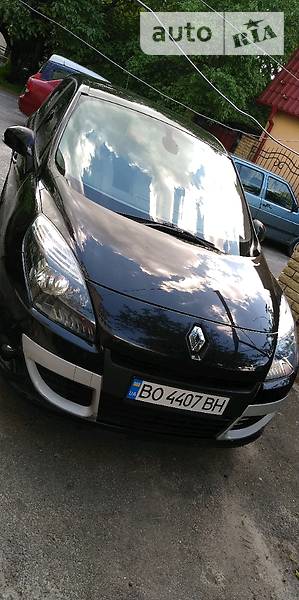 Renault Scenic 2010 року