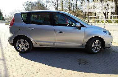 Renault Scenic 2011