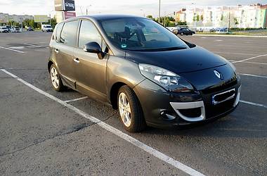 Хэтчбек Renault Scenic 2010 в Ровно