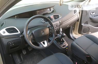 Хетчбек Renault Scenic 2010 в Дубні