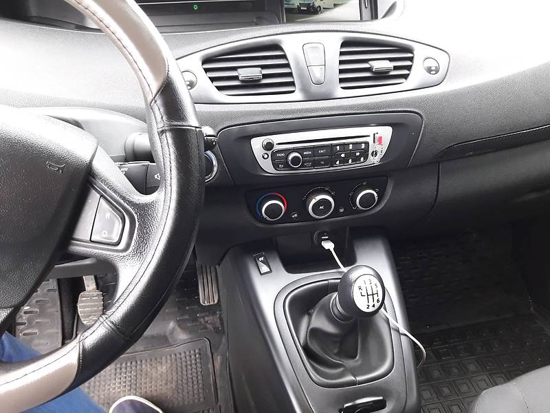 Мінівен Renault Scenic 2012 в Івано-Франківську фото 14 Мінівен Renault Scenic 2012 в Івано-Франківську