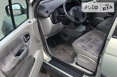 Внедорожник / Кроссовер Renault Scenic 2003 в Киеве