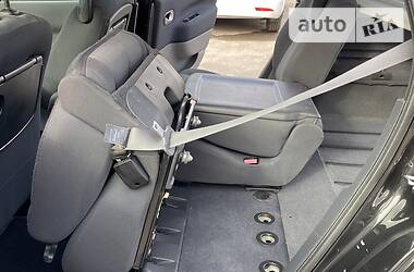 Хетчбек Renault Scenic 2008 в 