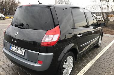 Хетчбек Renault Scenic 2004 в 