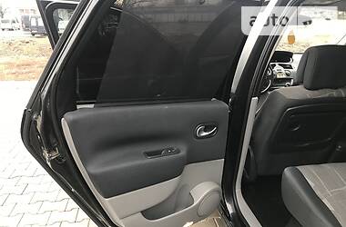 Хетчбек Renault Scenic 2004 в 