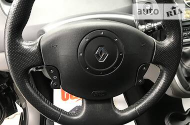 Хетчбек Renault Scenic 2004 в 