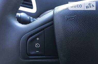 Хэтчбек Renault Scenic 2010 в 
