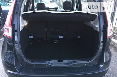 Хэтчбек Renault Scenic 2010 в 
