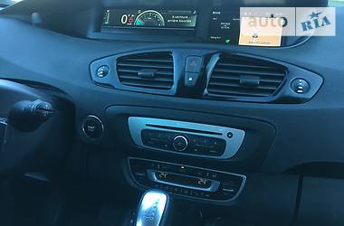 Мінівен Renault Scenic 2016 в 