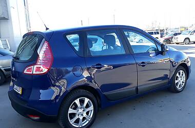 Мінівен Renault Scenic 2011 в 