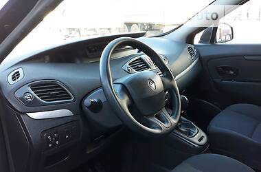 Мінівен Renault Scenic 2011 в 
